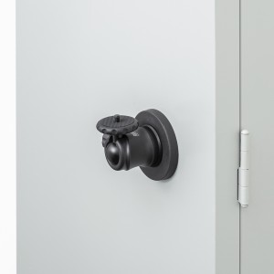 [強力マグネットで支柱や壁面に取り付けできるカメラマウント。平面用。]
